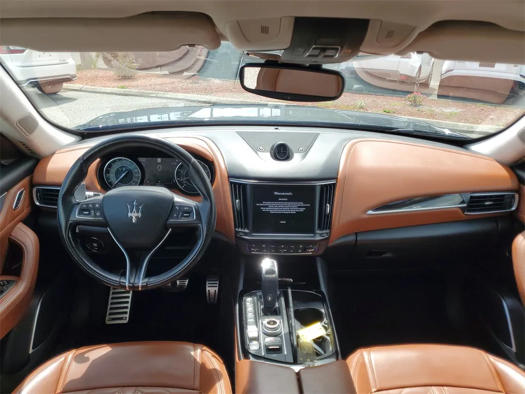 2021 Maserati Levante GranSport photo 3