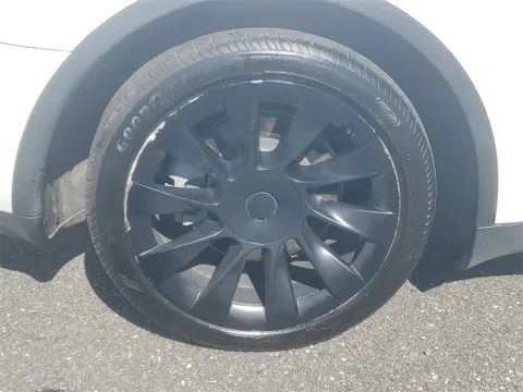 More photos of 2020 Tesla Model Y Long Range at Gravity Autos Jacksonville, FL