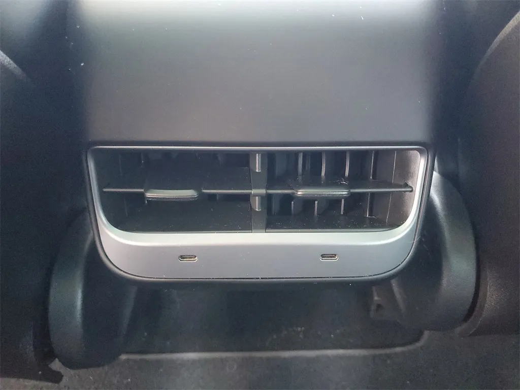 2020 Tesla Model 3 Long Range photo 4