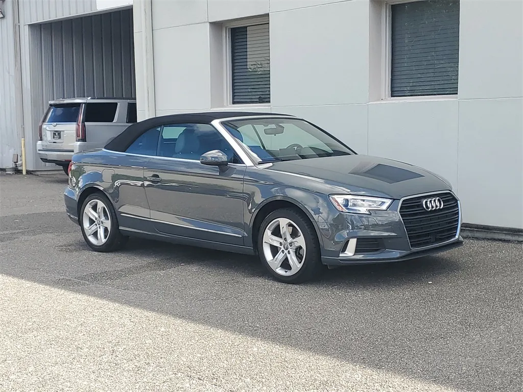 2017 Audi A3 2.0T Premium photo 2