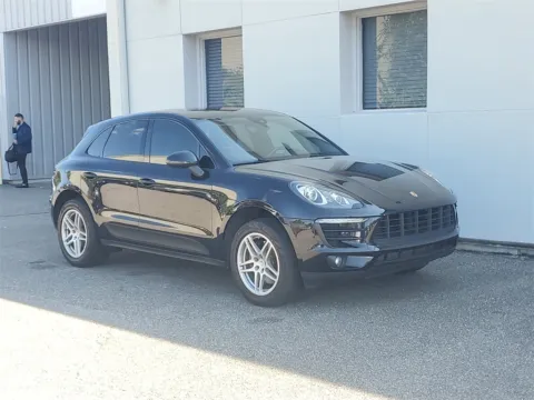 More photos of 2018 Porsche Macan at Gravity Autos Jacksonville, FL