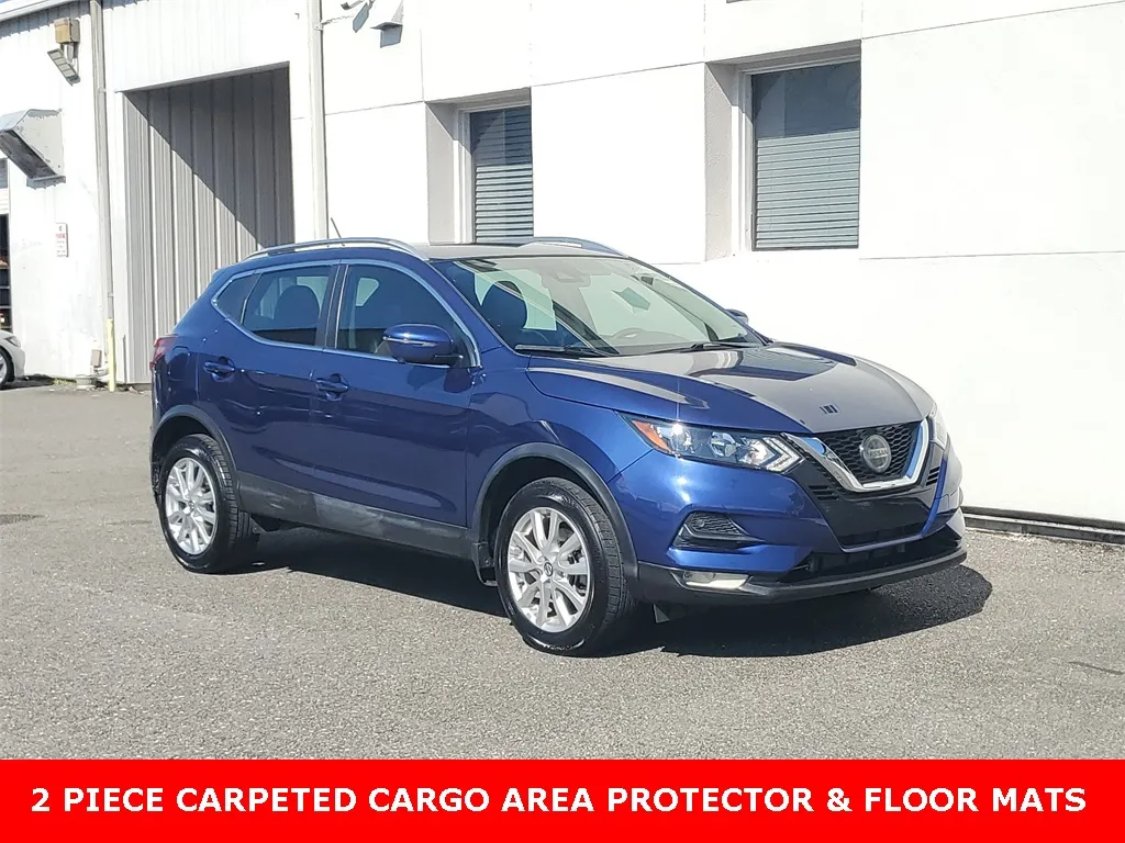 2020 Nissan Rogue Sport SV photo 2