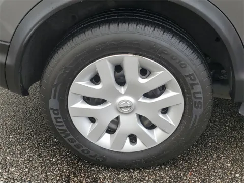 More photos of 2019 Nissan Rogue Sport S at Gravity Autos Jacksonville, FL