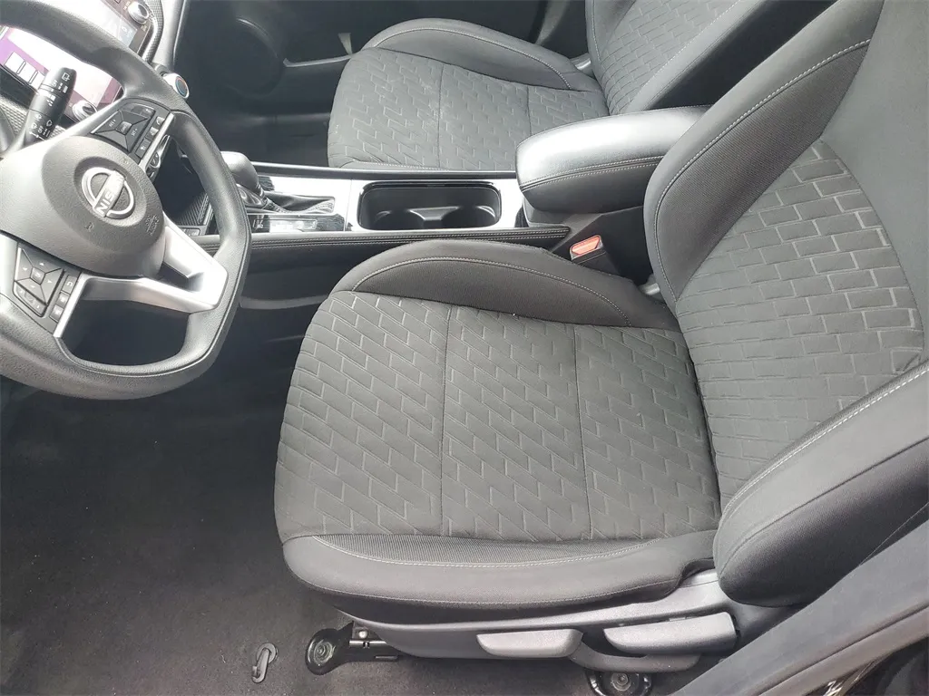2023 Nissan Kicks SV photo 4