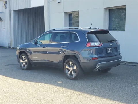 Photos of 2019 Jeep Cherokee Limited for sale in Jacksonville, FL at Gravity Autos Jacksonville