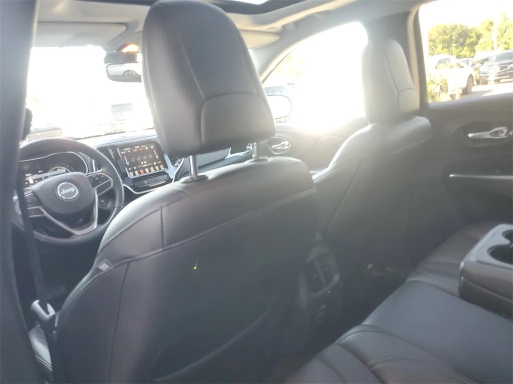 2019 Jeep Cherokee Limited photo 4