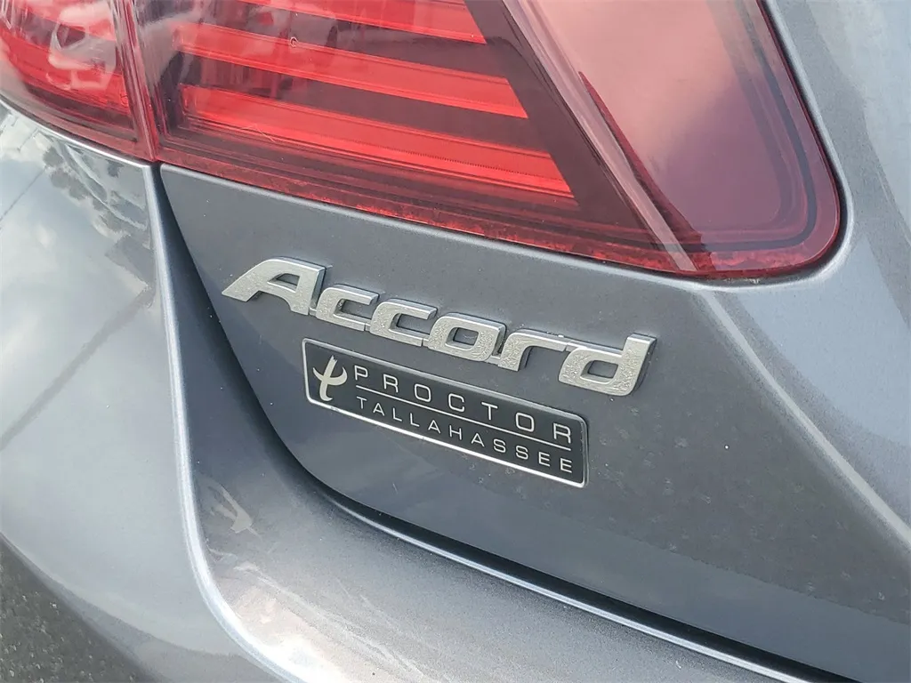 2016 Honda Accord LX photo 4