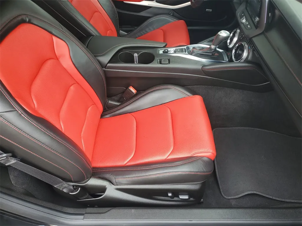 2021 Chevrolet Camaro 3LT photo 4