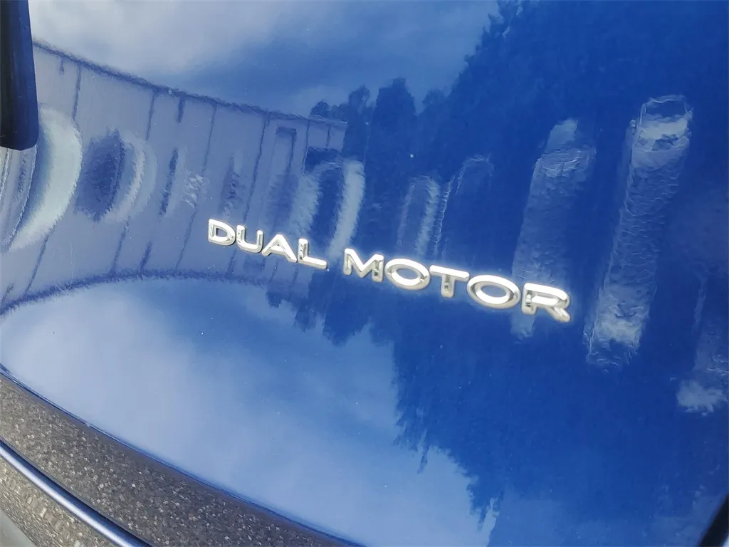 2020 Tesla Model Y Long Range photo 4