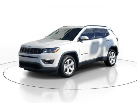 White 2018 Jeep Compass Latitude for sale in Jacksonville, FL