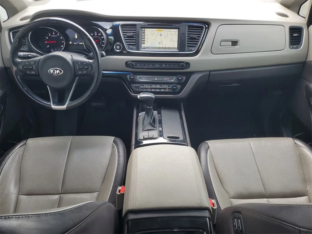 2018 Kia Sedona SX Limited photo 4