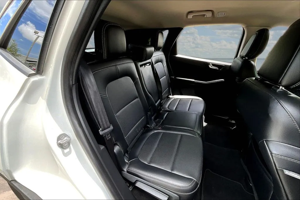 2020 Ford Escape SEL - Photo 24