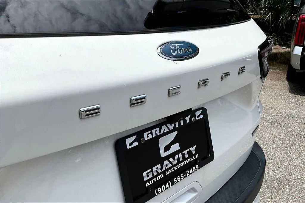 2020 Ford Escape SEL - Photo 23
