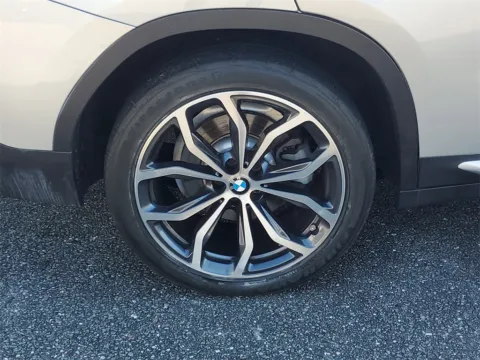 More photos of 2019 BMW X4 xDrive30i at Gravity Autos Jacksonville, FL