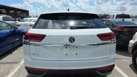 Photos of 2021 Volkswagen Atlas Cross Sport 3.6L V6 SEL for sale in Jacksonville, FL at Gravity Autos Jacksonville