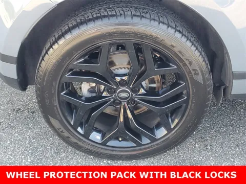 More photos of 2022 Land Rover Range Rover Evoque SE at Gravity Autos Jacksonville, FL