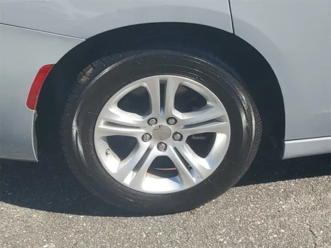 More photos of 2022 Dodge Charger SXT at Gravity Autos Jacksonville, FL