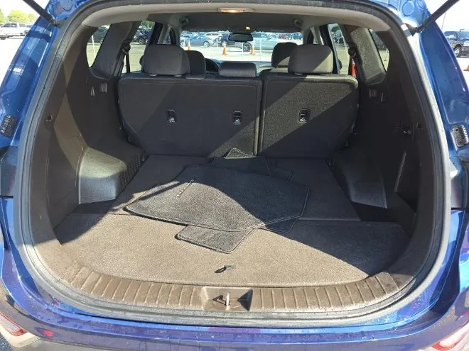 2019 Hyundai Santa Fe SEL photo 3