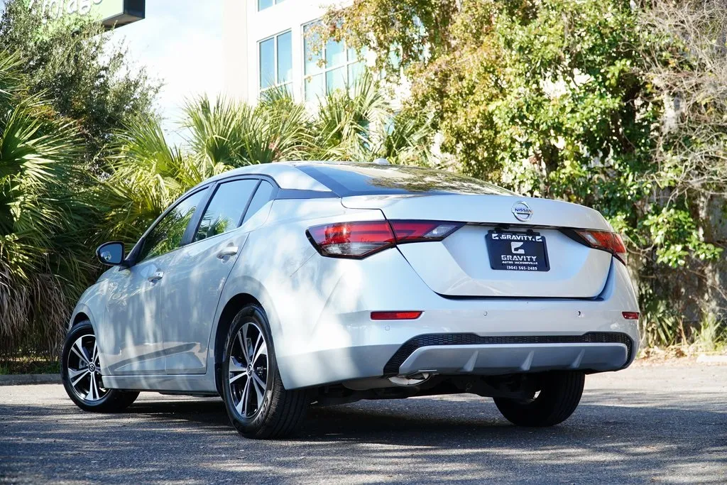 2022 Nissan Sentra SV photo 2