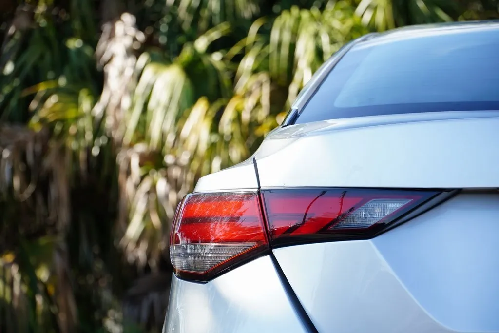 2022 Nissan Sentra SV photo 3