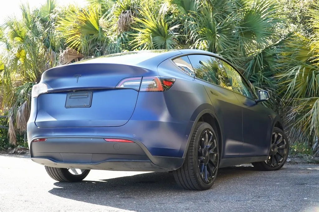 2021 Tesla Model Y Long Range photo 3