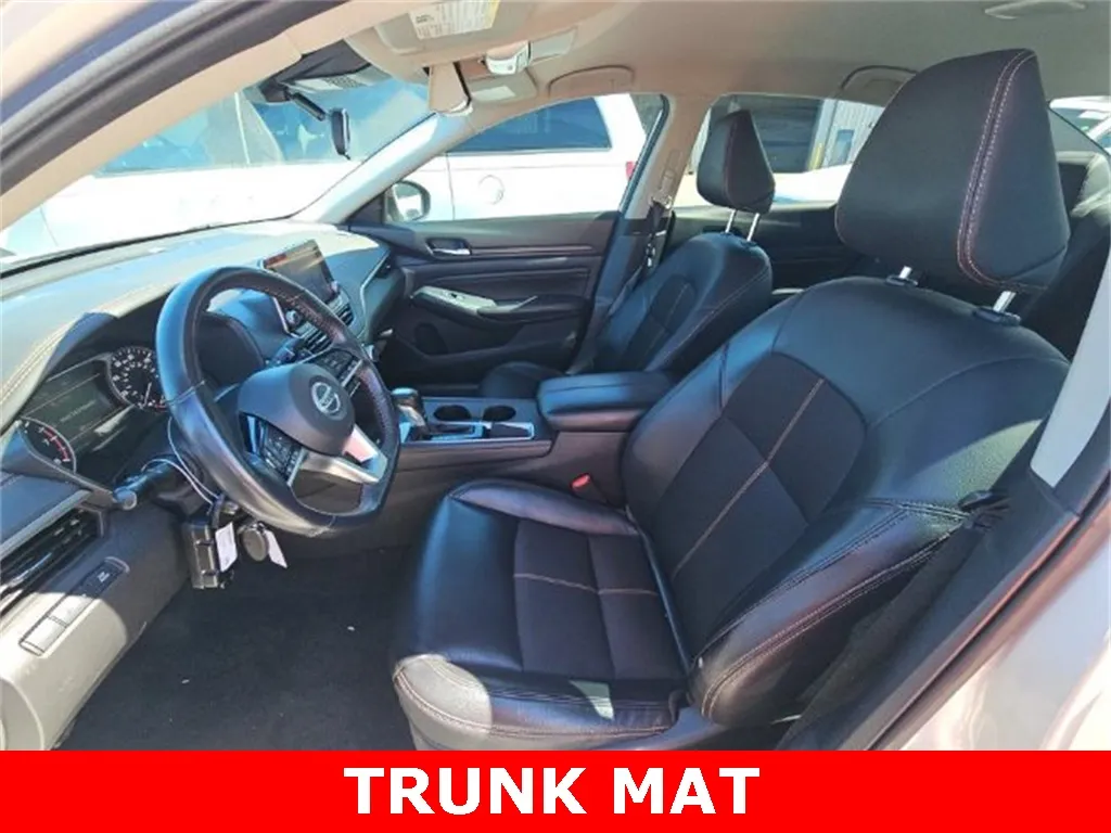 2021 Nissan Altima 2.5 SR photo 4