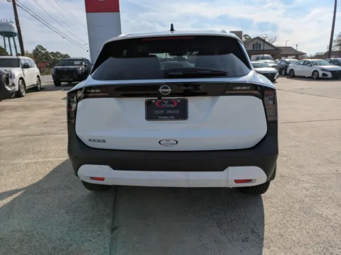 More photos of 2026 Nissan Kicks SV at Woody Folsom Nissan of Vidalia, GA
