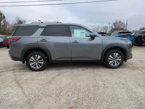 Another view of 2025 Nissan Pathfinder SL for sale in Vidalia, GA at Woody Folsom Nissan of Vidalia