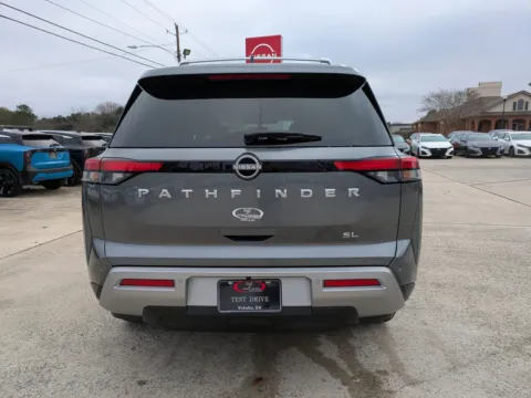 More photos of 2025 Nissan Pathfinder SL at Woody Folsom Nissan of Vidalia, GA