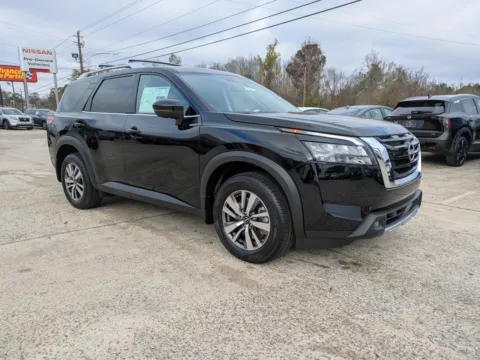 Photos of 2025 Nissan Pathfinder SL for sale in Vidalia, GA at Woody Folsom Nissan of Vidalia