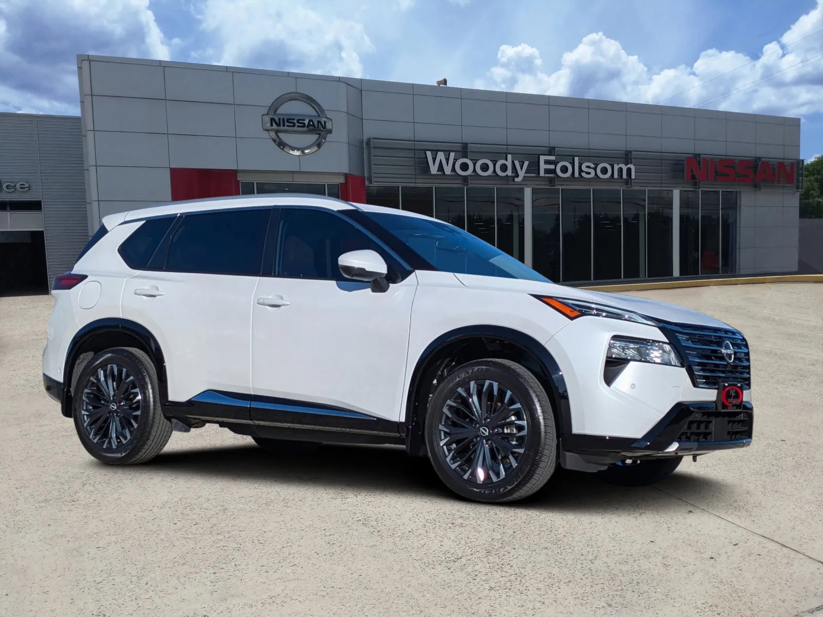 2024 Nissan Rogue Platinum's photo