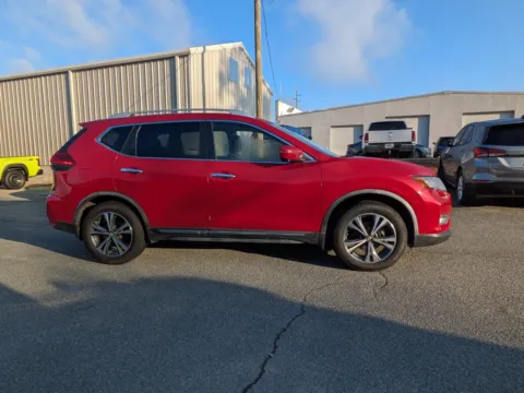 Another view of 2017 Nissan Rogue SL for sale in Vidalia, GA at Woody Folsom Nissan of Vidalia