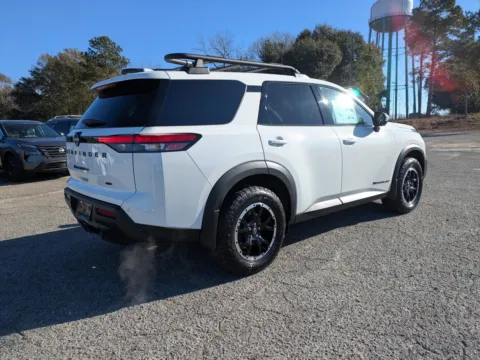 More photos of 2025 Nissan Pathfinder Rock Creek at Woody Folsom Nissan of Vidalia, GA