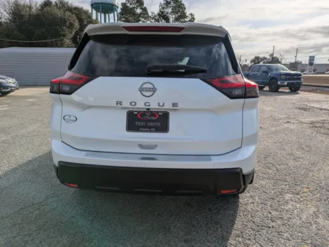 More photos of 2026 Nissan Rogue SV at Woody Folsom Nissan of Vidalia, GA