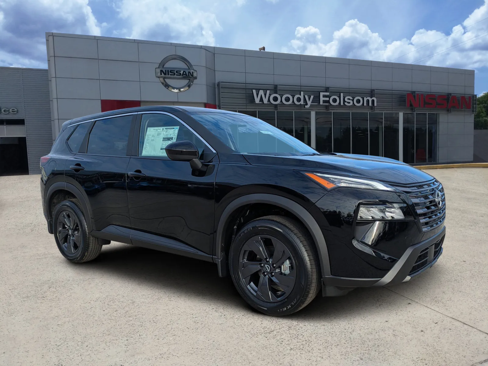 2026 Nissan Rogue SV's photo