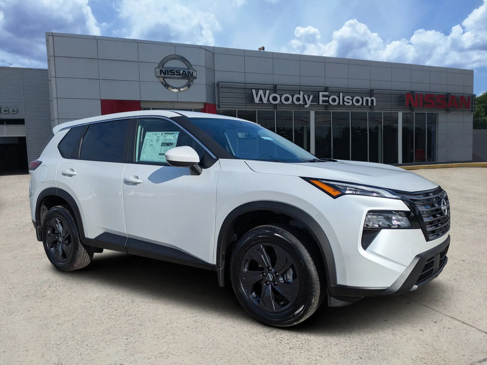 2026 Nissan Rogue SV's photo