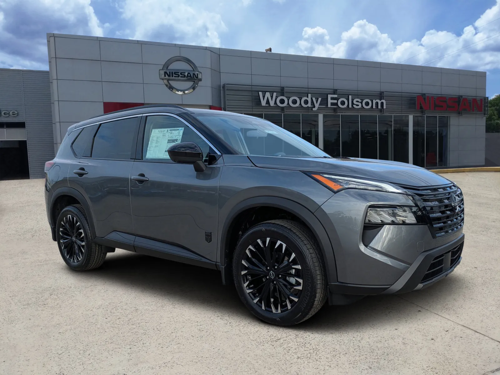 2026 Nissan Rogue Dark Armor's photo