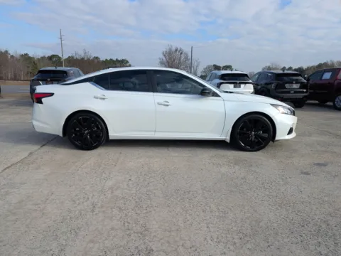 Another view of 2022 Nissan Altima 2.5 SR for sale in Vidalia, GA at Woody Folsom Nissan of Vidalia
