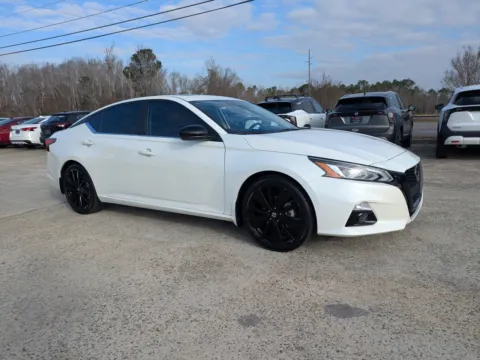 Photos of 2022 Nissan Altima 2.5 SR for sale in Vidalia, GA at Woody Folsom Nissan of Vidalia