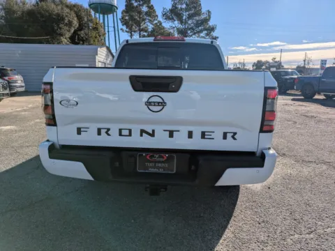 More photos of 2026 Nissan Frontier SV at Woody Folsom Nissan of Vidalia, GA