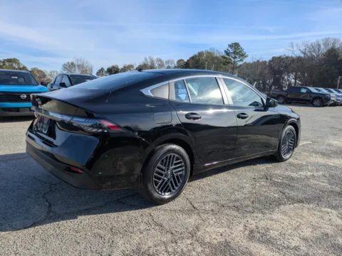 More photos of 2026 Nissan Sentra SV at Woody Folsom Nissan of Vidalia, GA