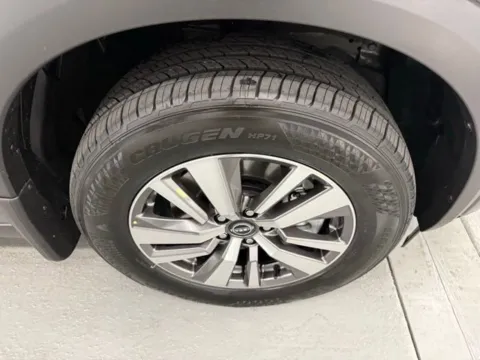 More photos of 2025 Nissan Pathfinder SL at Woody Folsom Nissan of Vidalia, GA