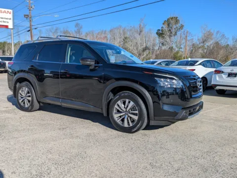 Photos of 2023 Nissan Pathfinder SL for sale in Vidalia, GA at Woody Folsom Nissan of Vidalia