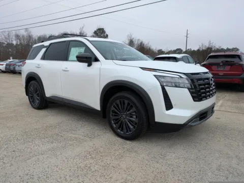 Photos of 2026 Nissan Pathfinder SL for sale in Vidalia, GA at Woody Folsom Nissan of Vidalia