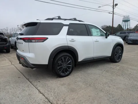 More photos of 2026 Nissan Pathfinder SL at Woody Folsom Nissan of Vidalia, GA