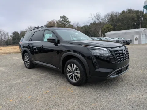 Photos of 2026 Nissan Pathfinder SL for sale in Vidalia, GA at Woody Folsom Nissan of Vidalia