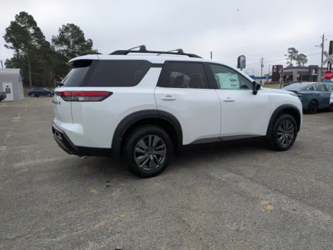 More photos of 2026 Nissan Pathfinder SV at Woody Folsom Nissan of Vidalia, GA