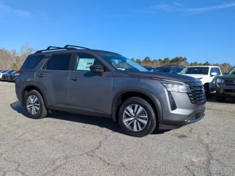 Photos of 2026 Nissan Pathfinder SL for sale in Vidalia, GA at Woody Folsom Nissan of Vidalia