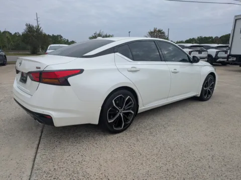More photos of 2024 Nissan Altima 2.5 SR at Woody Folsom Nissan of Vidalia, GA
