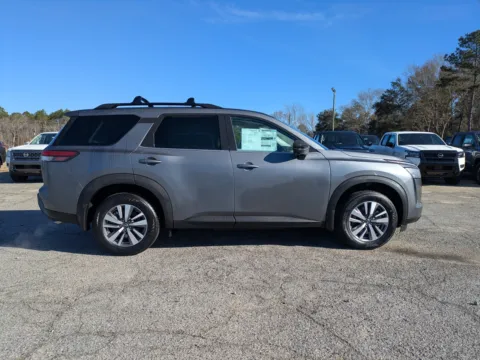Another view of 2026 Nissan Pathfinder SL for sale in Vidalia, GA at Woody Folsom Nissan of Vidalia